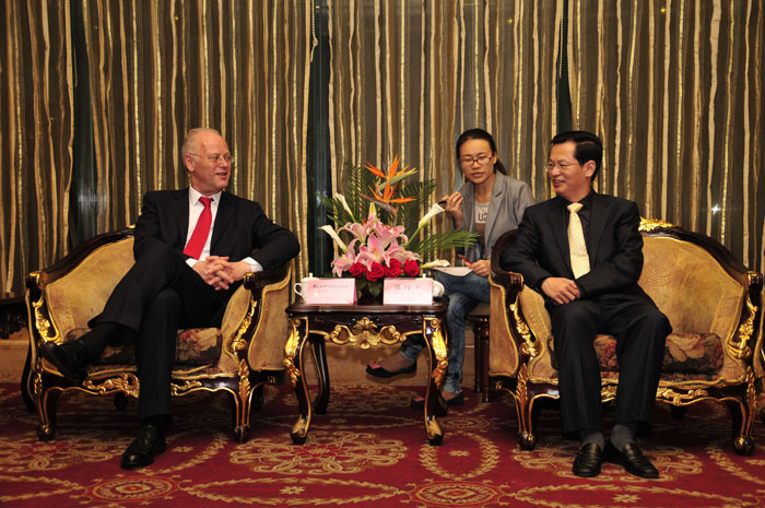 與魯?shù)婪?#8226;沙爾平正式簽訂中德金屬生態(tài)城合作協(xié)議